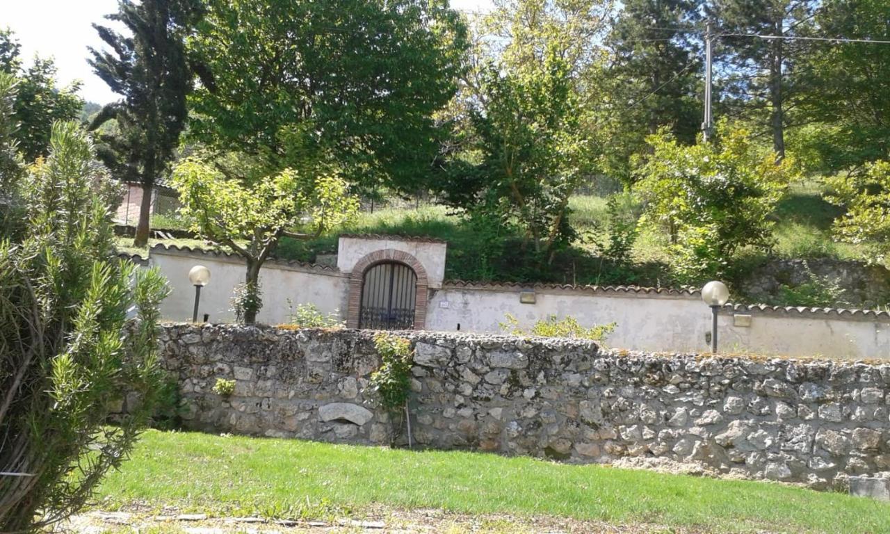 Villa Rosa Caporciano Exterior photo