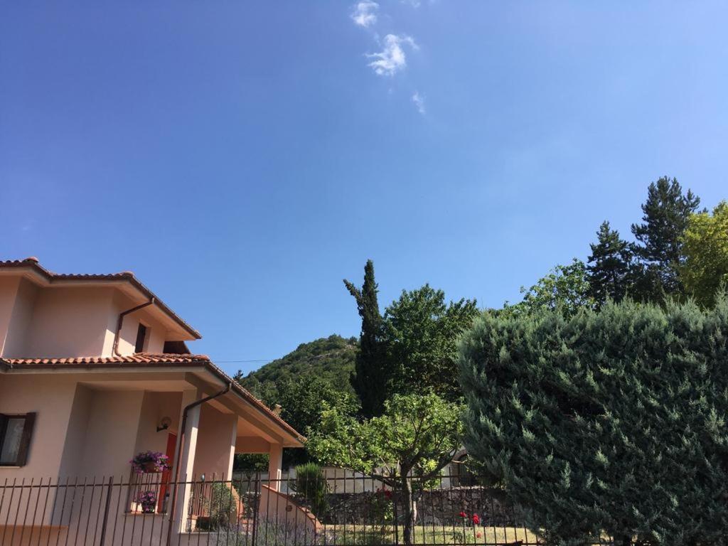 Villa Rosa Caporciano Exterior photo